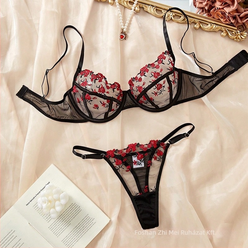 Csipkés melltartó szett merevítővel, 3/4 kosár, vékony előformázott kosár, félig átlátszó