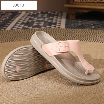 Női T-típusú nyári flip-flop, PVC felső, EVA talp, 2 cm talpvastagság, sík sarok, lábujj forma: halszálka mintázat