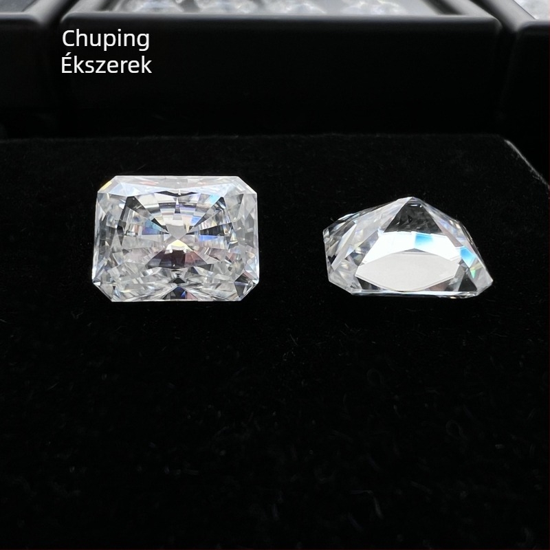 Moissanit gyűrű, Radiant vágás, VVS tisztaság, geometriai fő kő, könnyed luxus ékszer