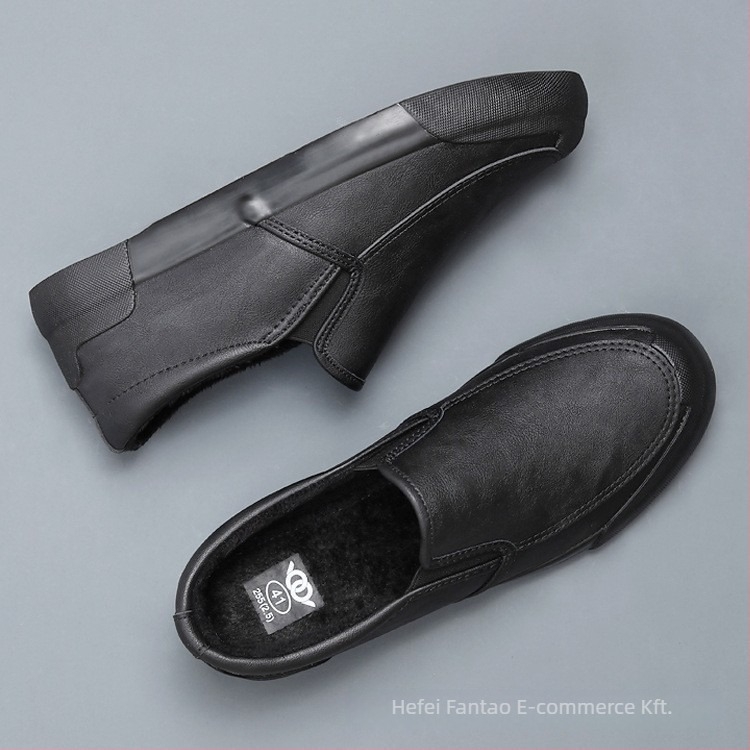 Férfi kényelmes slip-on loafer cipő, PU felsőrész, gumi talp, kerek orr, alacsony sarok (1–3 cm), négy évszakos viselet