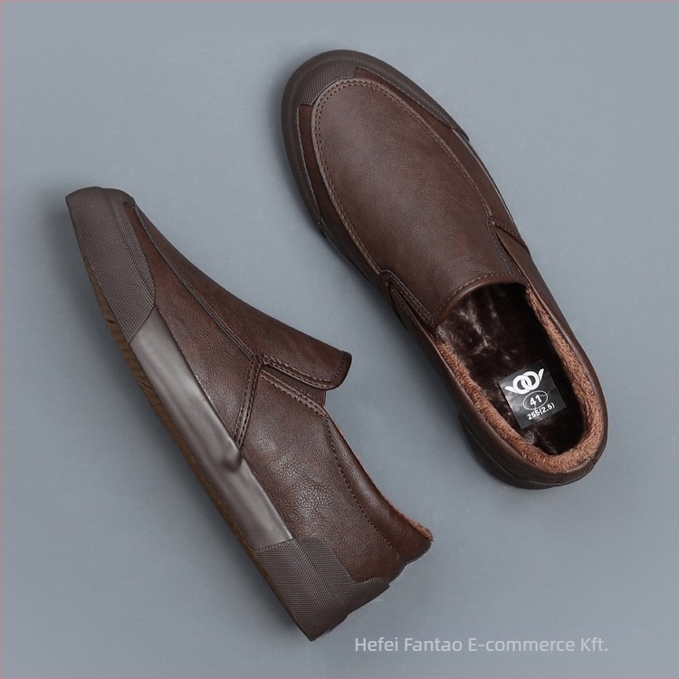 Férfi kényelmes slip-on loafer cipő, PU felsőrész, gumi talp, kerek orr, alacsony sarok (1–3 cm), négy évszakos viselet