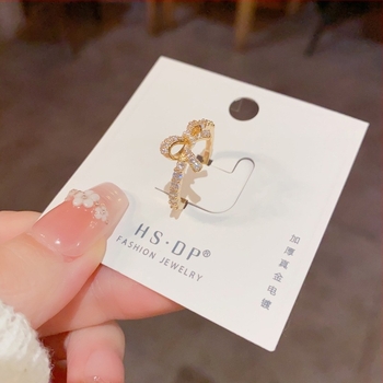 Nyitott gyűrű gyémántos masnival, réz, valódi aranyozás, női kézhez illő ékszer, könnyű luxus stílus