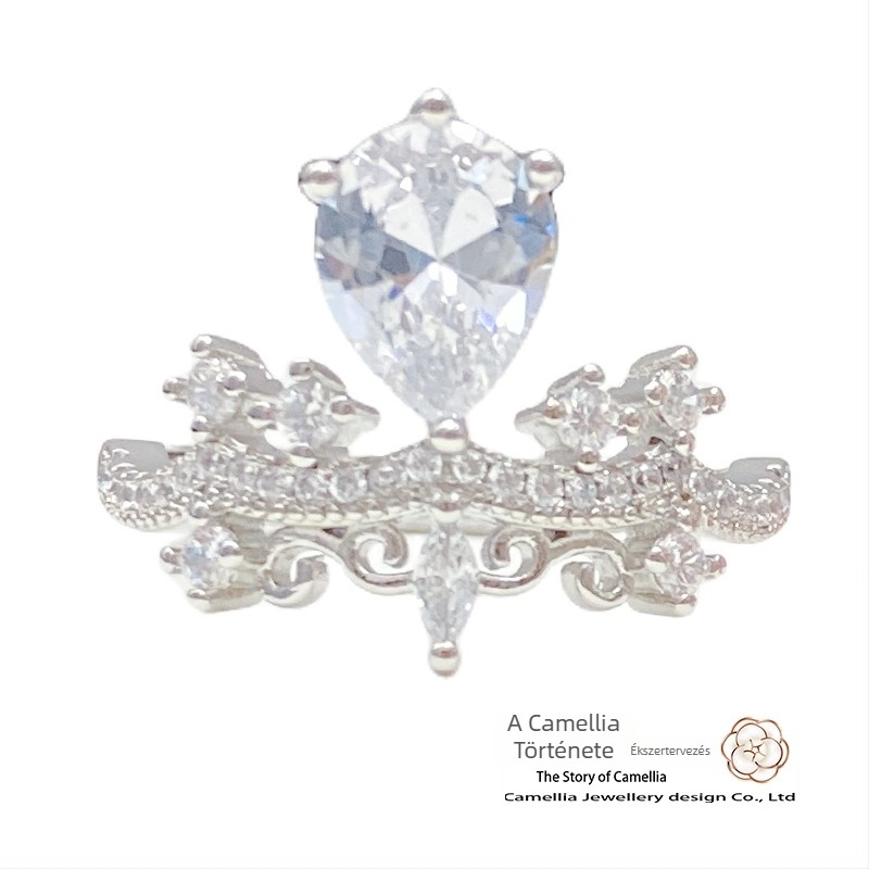 Női koronás gyűrű, réz alap, aranyozott bevonatú mesterséges kövek, női divat