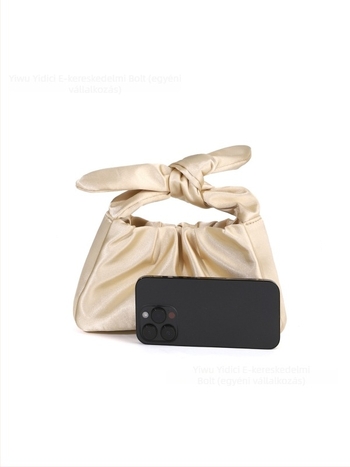 Poliészterből készült keresztpántos válltáska, plisírozott dizájn, vízszintes négyszögletes forma, mágneses zár, telefonzseb