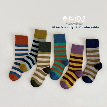 Gyermekeknek szóló színblokkolt pamut zokni, koreai stílusú csíkos, középmagas, uniszex, 80.2% pamut, őszi 2025