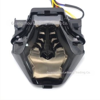 Motorkerékpár LED hátsó lámpa – Modell RBNWD-021, 12V DC, LED fényvezető, univerzális kompatibilitás