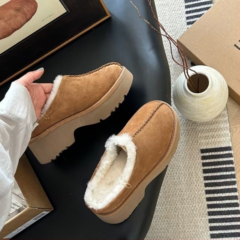 Női slip-on házipapucs nubuk bőr felsőrésszel, kerek orrú, EVA talp, hálós bélés