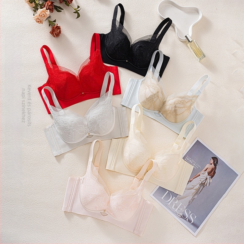 Csipkés melltartó merevítővel, Push-Up, állítható pántok, 3/4 kosár, latex formázott kosarak