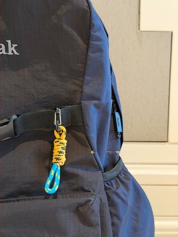 Uniszex laptop hátizsák, 36-55 L kapacitás, poliészter, légpárnás vállpántok, lélegző