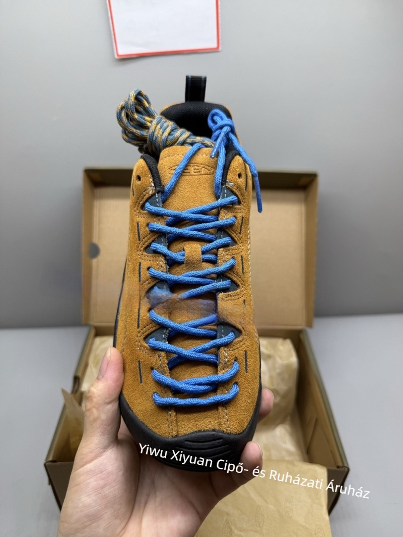 Túracipő suede felsőrésszel, vulkanizált gumitalppal, uniszex, alacsony szár, hegyes orr