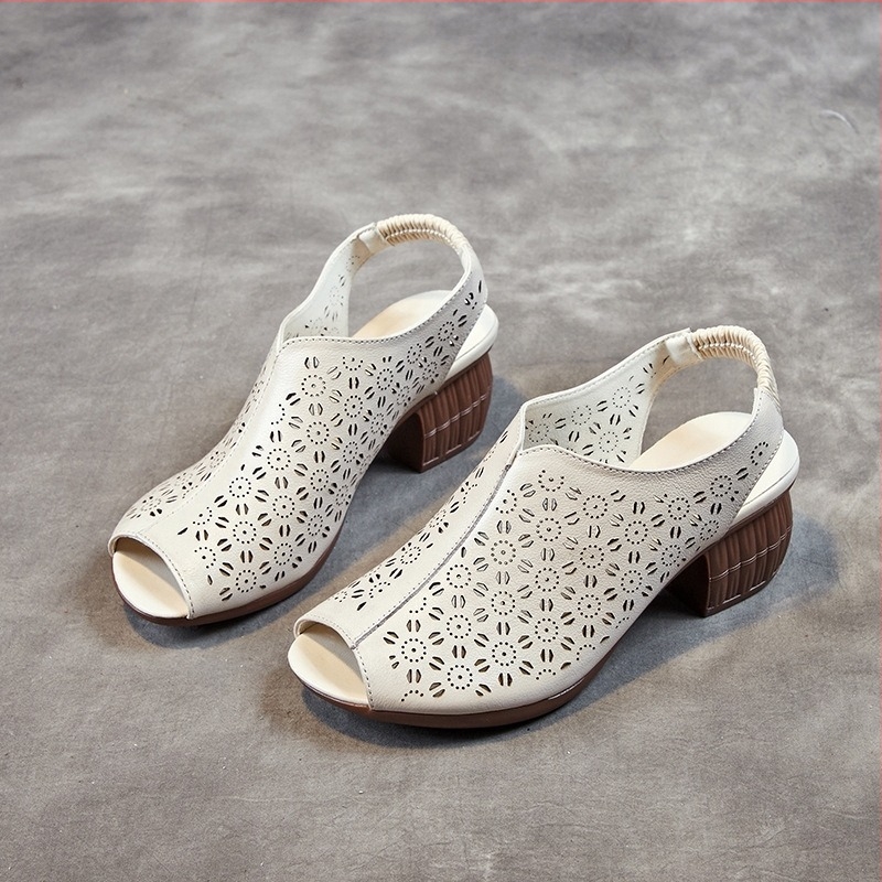 Női retro szandálok, felső rész: első réteg marhahúr bőr, talp: gumi, belső: PU, lábujjforma: halszáj