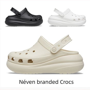 Női perforált platform papucsok 3–5 cm vastag talppal, felső része Crostile resinából, csúszásmentes talp