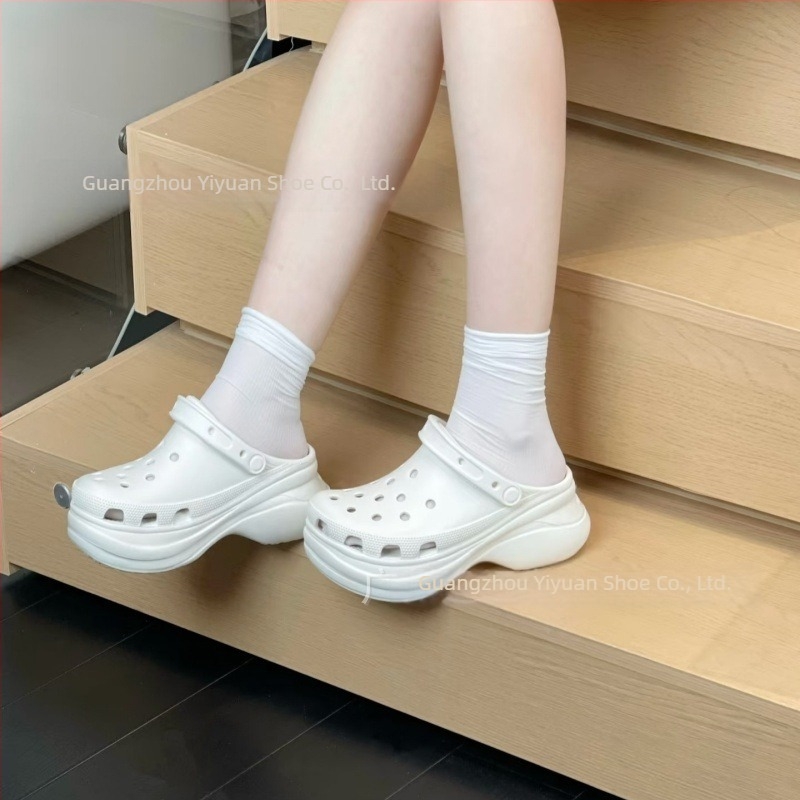 Uniszex lyukas cipő – EVA felsőrész és EVA talp, 7 cm vastag talp; vízálló, könnyű, csúszásmentes és ütéscsillapító