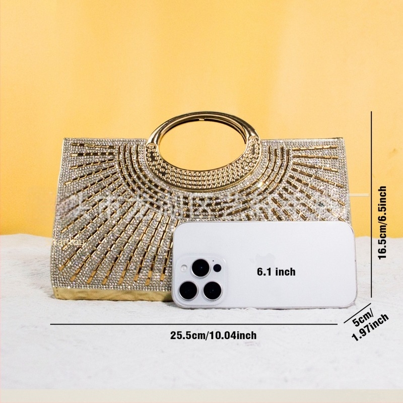 Estélyi kézitáska vállpánttal esküvők és partik számára, egységes színű poliészter, belső zsebek telefonra és dokumentumokra, függőleges négyszög alakú forma, mágneszár, ősz 2025