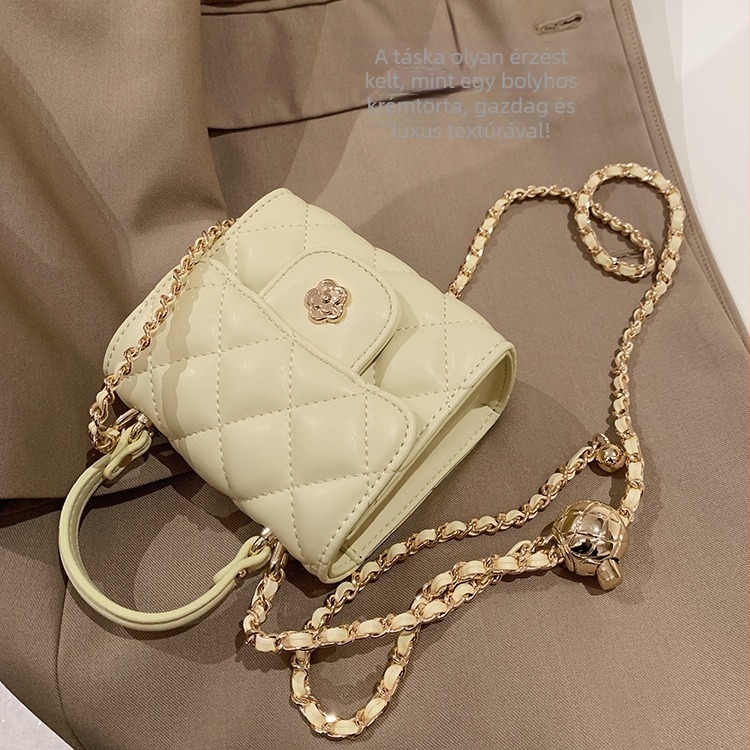 K-stílus retro satchel, PU anyagú, kis négyzet alakú válltáska lánccal, fedéllel, mágneszár