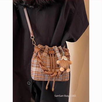 Női bucket táska, mini méret, 2025 tavasz, magas minőség, sokoldalú crossbody