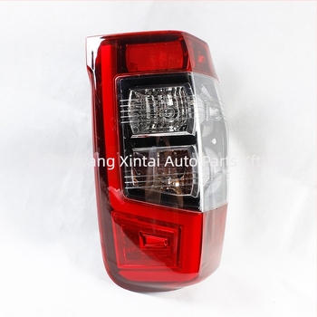 Mitsubishi L200-hoz LED hátsó lámpa, modell 19 Mitsubishi L200, PC anyag, Xintai Automobile márka