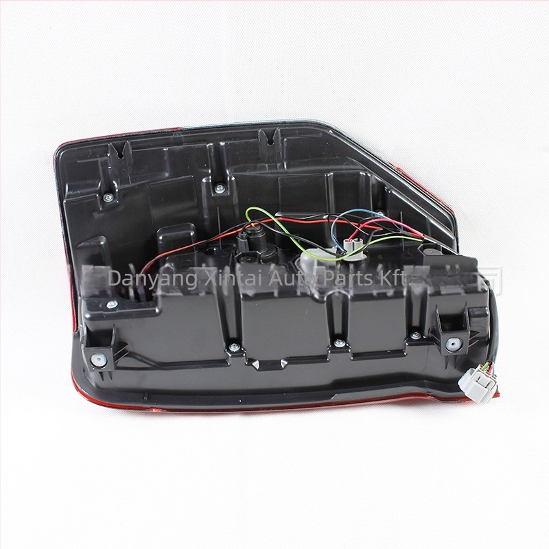 Mitsubishi L200-hoz LED hátsó lámpa, modell 19 Mitsubishi L200, PC anyag, Xintai Automobile márka