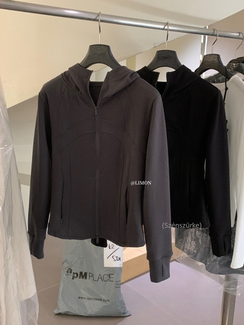 Dzseki, karcsúsított kivitel, bolyhosított fleece, kapucnival és cipzárral, hosszú ujjú, minimalist stílus