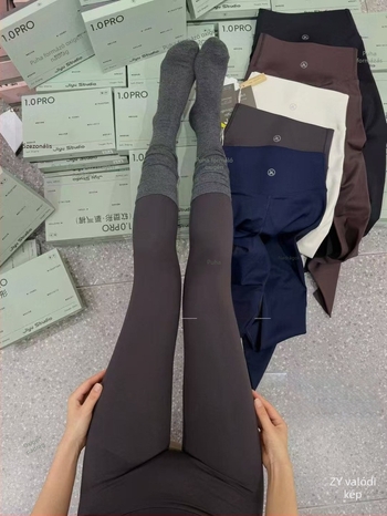 Ji yu Női leggings nylon/spandex, kilencpontos hossz, szoros fazon, magas rugalmasság, mintázat betűkkel-számokkal