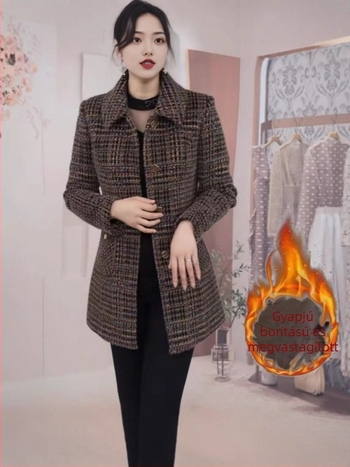 Női slim-fit gyapjúkabát, középhosszú, csíkos minta, polo gallér, tél 2025