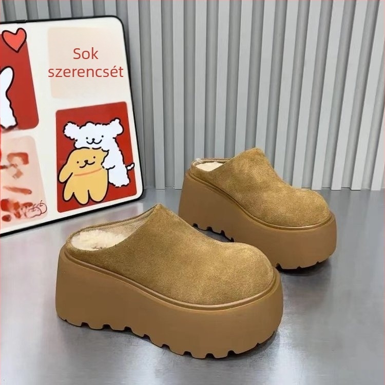 Női platformos papucs műszőrme béléssel, PU felső rész, gumitalp, kerek orrú