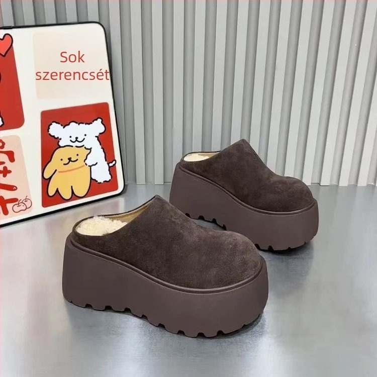Női platformos papucs műszőrme béléssel, PU felső rész, gumitalp, kerek orrú