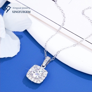 S925 ezüst kolye moissanit négyzet alakú medállal, 1 karát, box lánccal, állítható hosszúságú 40–45 cm, nőknek