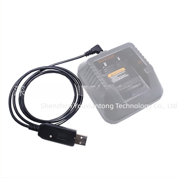 Baofeng UV5R USB töltőkábel, 3,5 mm csatlakozó, csúszásmentes felület, elem nélkül, elméleti hatótáv 1,5–3 km