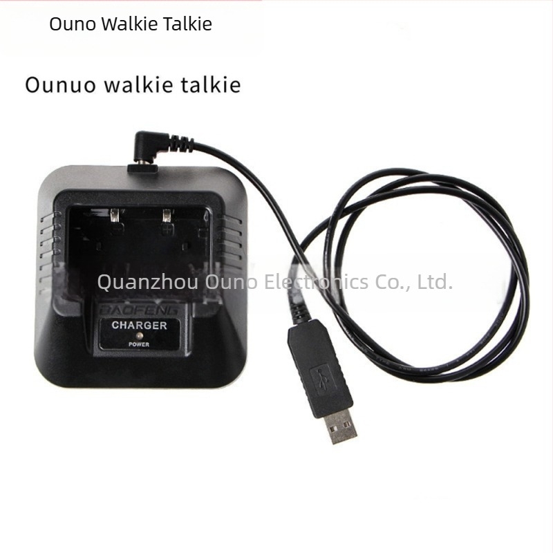 Walkie-talkie autóba helyezhető töltő USB töltőalappal, Uno márka, 1,5–3 km hatótáv, porálló, elem nem szükséges