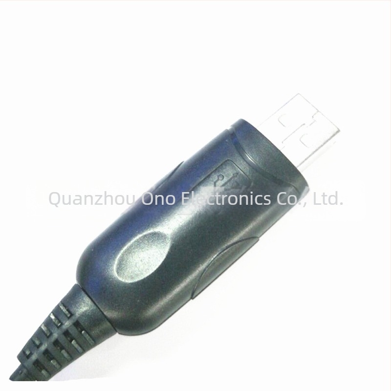 Ouno USB programozó kábel TK385/3180/290 walkie-talkie-hoz – USB interfész, hatótáv 1,5–3 km, porálló