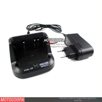 Yaesu VX-7R, VX-6R és VX-5R kézibeszélőhöz töltő – közvetlen töltés és CD15A osztott töltő, bemenet 100-240 V, kimenet 12 V