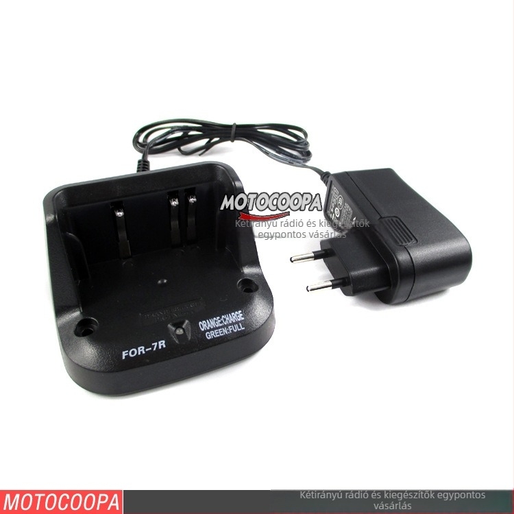 Yaesu VX-7R, VX-6R és VX-5R kézibeszélőhöz töltő – közvetlen töltés és CD15A osztott töltő, bemenet 100-240 V, kimenet 12 V