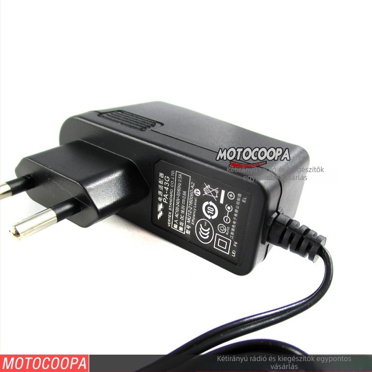 Yaesu VX-7R, VX-6R és VX-5R kézibeszélőhöz töltő – közvetlen töltés és CD15A osztott töltő, bemenet 100-240 V, kimenet 12 V