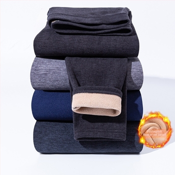 Férfi camel hair béléses meleg nadrág, vastag; fő anyag poliészter 90–95%; fleece bélés; vastagság 251–300 g/m2; egyszínű mintázat
