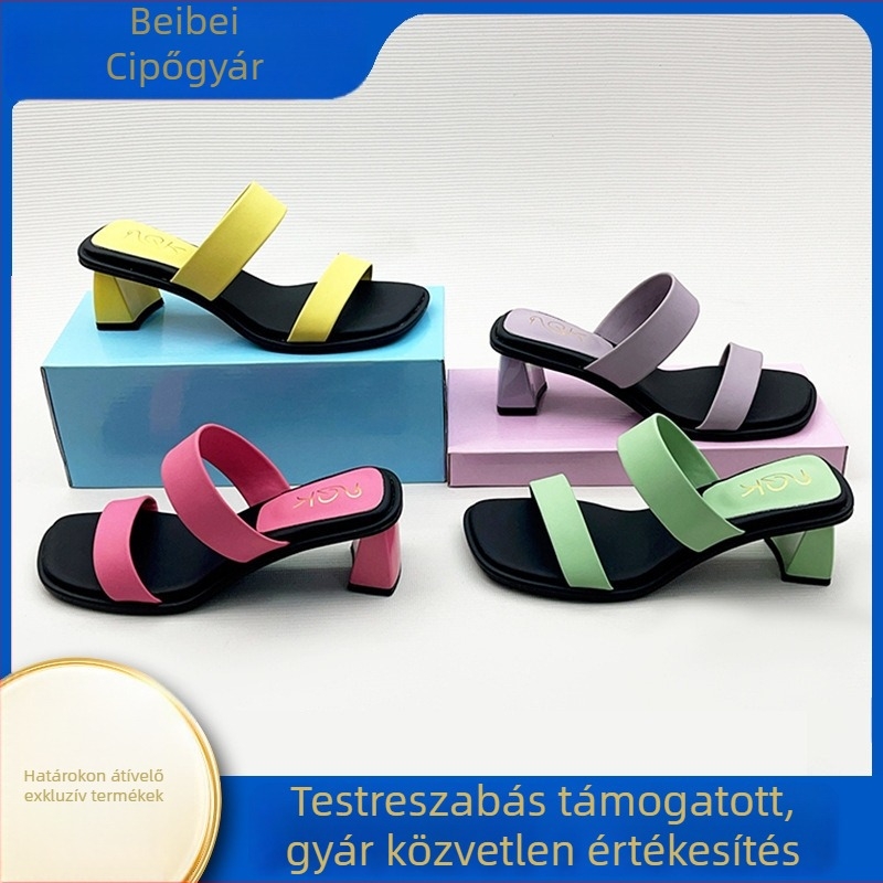 Magas sarkú masnis szandál, textil felsőrésszel, négyszögletes orral, gumi talppal, bélés nélkül