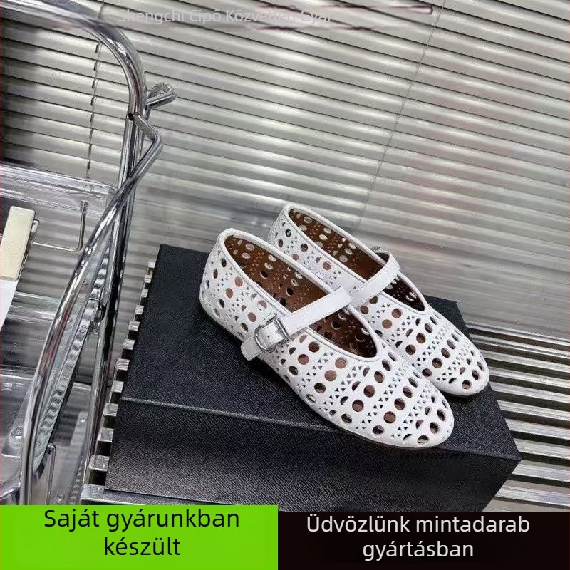 Női lapos balerina cipő, perforált felsőrész, csatos pánt, gumitalp, lélegző és könnyű, felsőrész szuper rost, talp vastagsága 1–2 cm