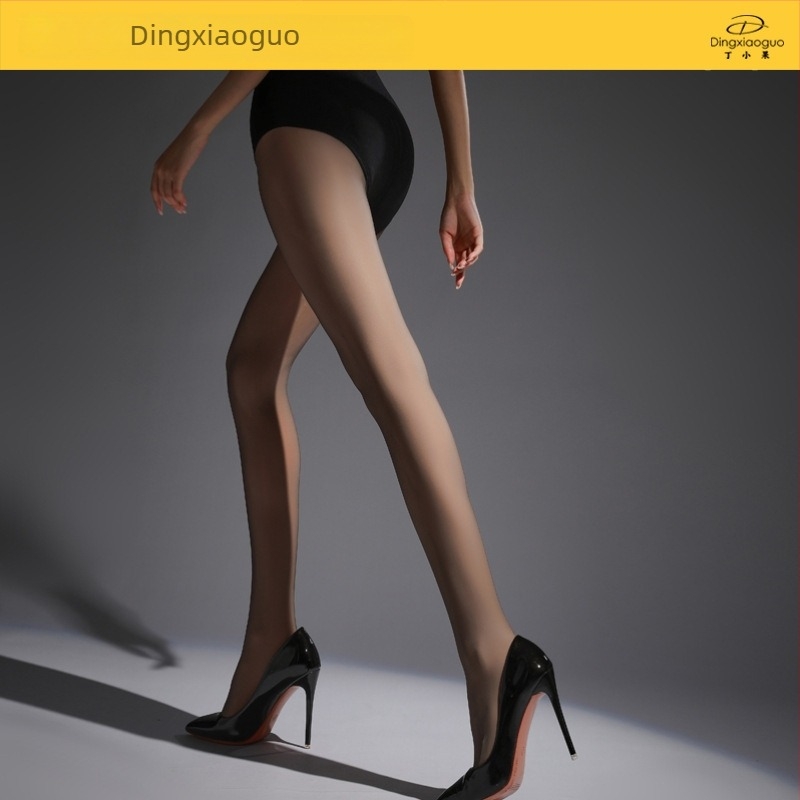 Nylon harisnya, vékony, egyszínű, láthatatlan felület, 70–80% nylon tartalom