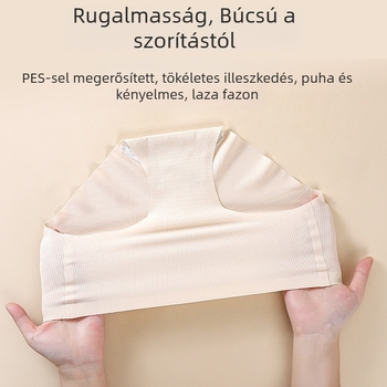 Női alsónemű középmagas derekú, légáteresztő nylonból, belső pamut bélés, hátemelés, egyszínű