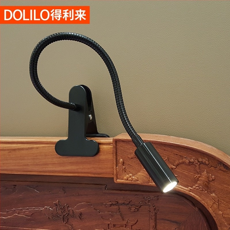 LED csipeszes éjjeli lámpa kollégiumhoz — USB tápegységgel, fém árnyékoló, gombkapcsoló, modell 561