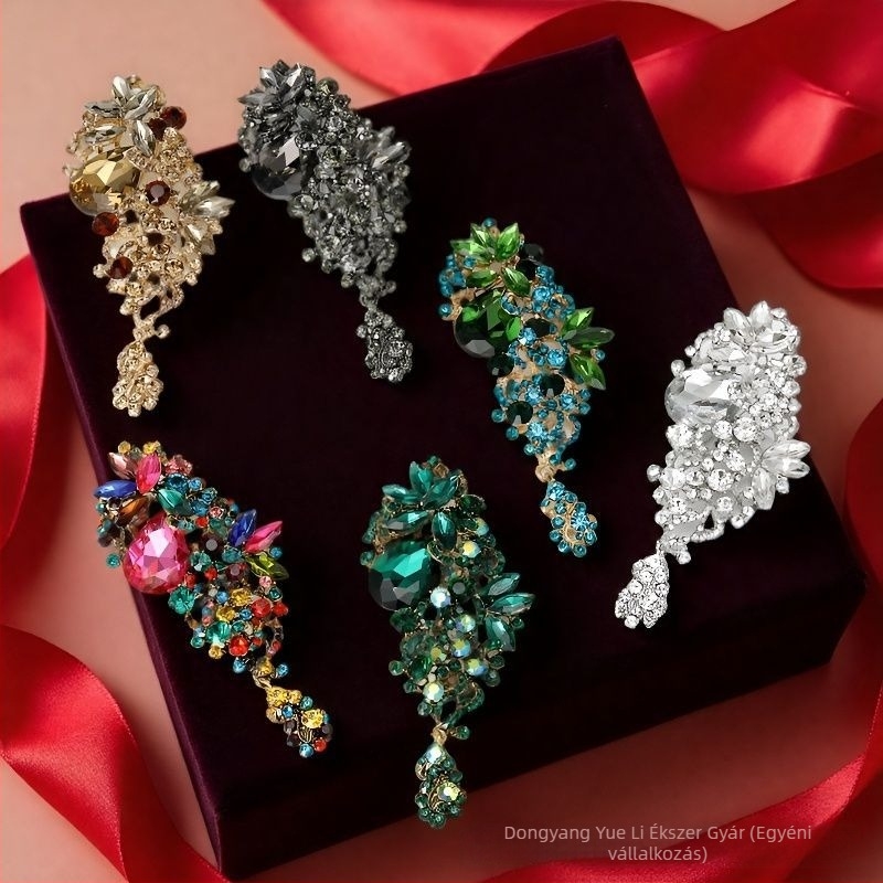 Brooch kristálypendalles karfájával, antik stílusú virág dizájn (Cink ötvözet; Nők, könnyű luxus stílus; Virág forma; Elektroplakolás; Díszítés)