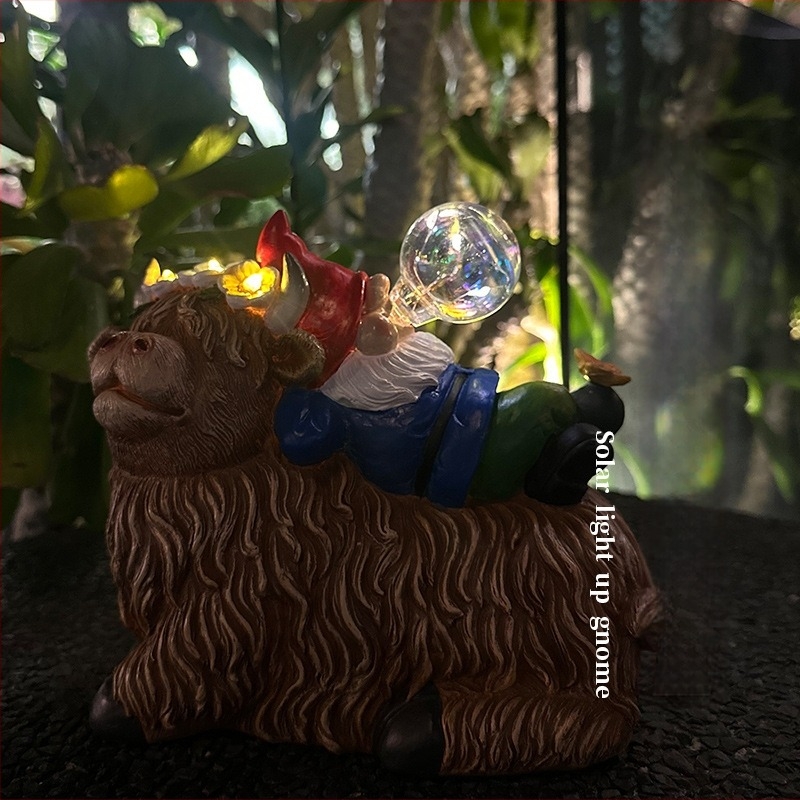 Kültéri kerthez való rezinából készült gnóm-elf buboréklámpa, napelemes meghajtású