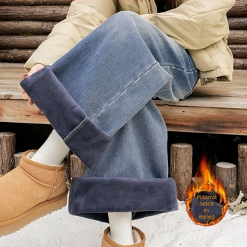 Retro farmernadrág fleece-béléssel, whiskered hatású, mosott, distressed felülettel, drapírozott, széles szárú, ősz–télre.