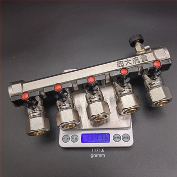 Réz padlófűtés elosztó, integrált vastagított kialakítás, modell 212, telepítési típus 1