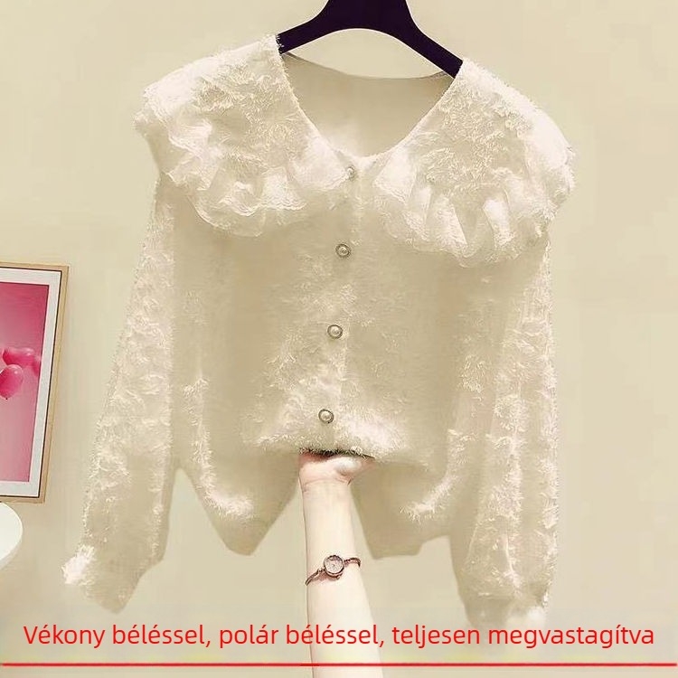 Fehér chiffon blúz csipkés szegélyekkel és gallérral, hosszú ujjú, mindennapi női felső.