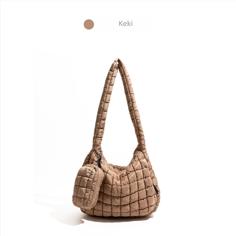CKKUI Pleat Cloud táska — nylon, crossbody egy vállon átvetett, vízszintes négyszögletes forma, zipzár nyitás, belső cipzáras zseb