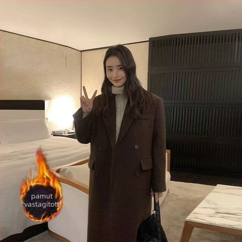 Női vastag hosszú kabát, koreai-japán lazább stílus, poliészter 95%+, térd fölötti hossz, egysoros gombolás