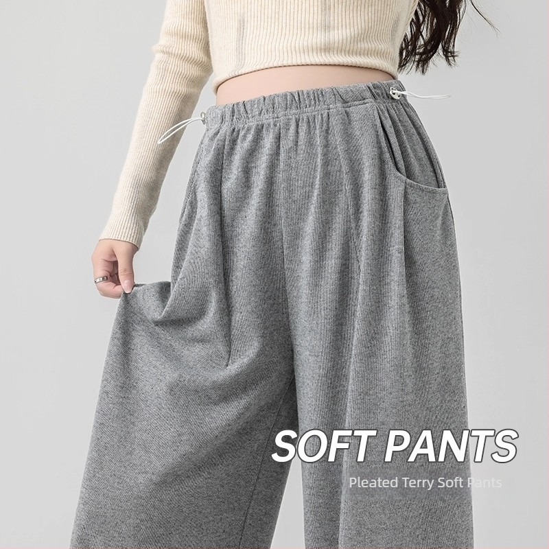 Kismama nadrág, tavasz-ősz, laza szabás, has támasz nélkül, hossz 9/10, poliészter ≥95%, 2025