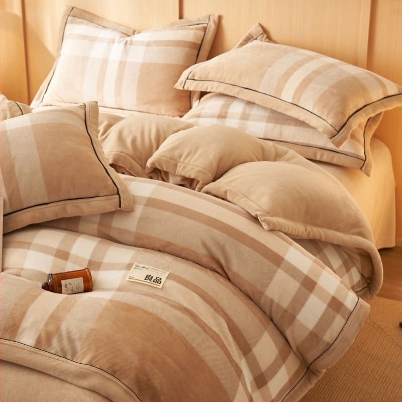 Tej velúr ágyneműkészlet, quiltált, csíkos, geometriai és négyszögletes mintákkal, téli négyrészes készlet
