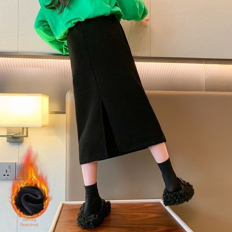 Lányoknak készült hosszú, A-vonalú vállpántos szoknya, 91–95% pamut, pamut bélés, téli viselet